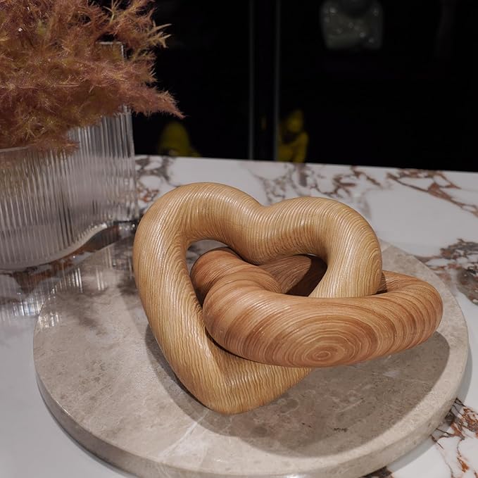 Guichifun Couple Gifts Modern Farmhouse Decor - Resin Heart Sculpture Home Wood Finish Chain Link Décor Love Statues Anniversary Wedding Gifts 8 x 7 x 5.5 Inch