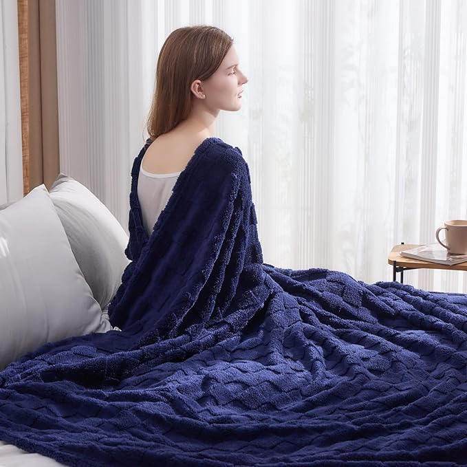 NEWCOSPLAY Super Soft King Blanket Dark Navy Premium Silky Flannel Fleece 3D Checkered Lightweight Bed Blanket All Season Use (Dark Navy Checkered, King(90"x110"))