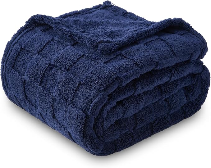 NEWCOSPLAY Super Soft King Blanket Dark Navy Premium Silky Flannel Fleece 3D Checkered Lightweight Bed Blanket All Season Use (Dark Navy Checkered, King(90"x110"))