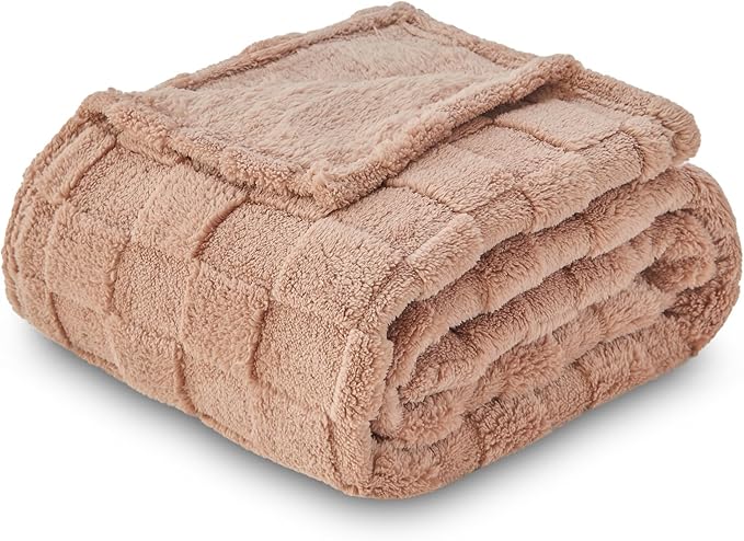 NEWCOSPLAY Super Soft Twin Blanket Taupe Premium Silky Flannel Fleece 3D Checkered Lightweight Bed Blanket All Season Use (Taupe Checkered, Twin(60"x80"))