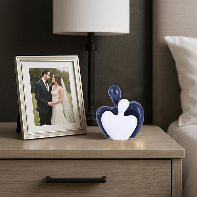 Blue and White Mini Ceramic Couple Sculpture, Romantic Love Decorative Statue, Couple, Blue Home Decor, Suitable for Dresser, Bookshelf, Office, Coffee Table Desktop Decoration.