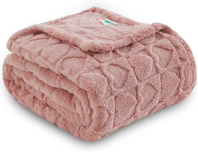 NEWCOSPLAY Super Soft Queen Blanket Dusty Pink Love Premium Silky Flannel Fleece 3D Heart Checkered Lightweight Bed Blanket All Season Use (Dusty Pink Love, Queen(90"x90"))