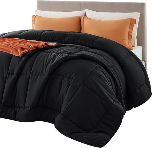 Bedsure Comforter Duvet Insert - Quilted Comforters Queen Size, All Season Duvet, GentleSoft Down Alternative Bedding, with 8 Tabs, Gifts for Women/Men, Black, Queen 88 x 88 Inches