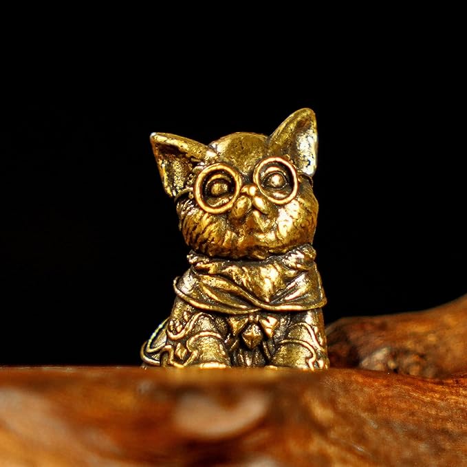 CHOVY Retro Handcrafted Scholarly Cat Ornament - 100% Solid Brass Desk Decor Intellectual Kitten Sculpture with Doctoral Glasses Vintage Style Collectible Art Piece Unique Gift for Cat Lovers
