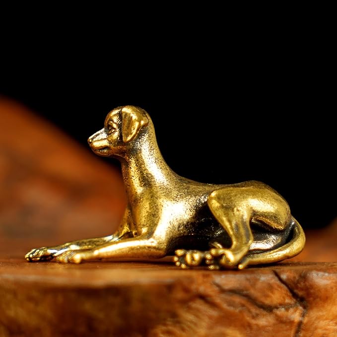 CHOVY Retro Crawling Dog Sculpture-Stretched Neck Pose, Handcrafted 100% Solid Brass-Ideal Home Decor Desk Ornament Collectible Art Piece Office Desk Accent Artistic Scene Decoration