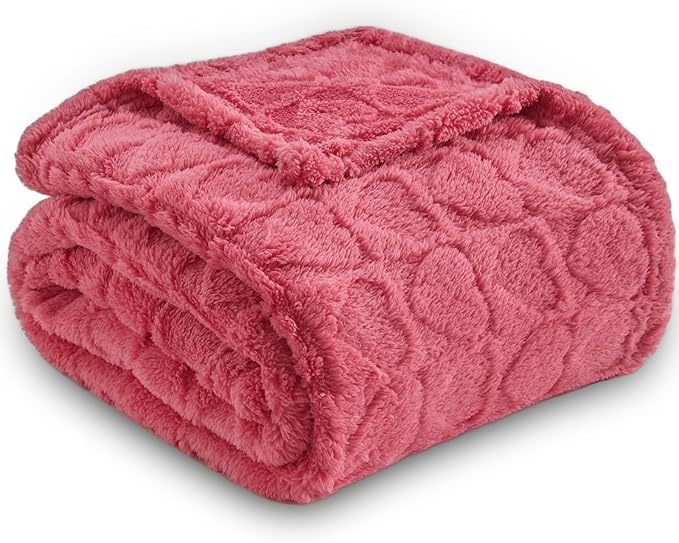 NEWCOSPLAY Super Soft Throw Blanket Coral Pink Love Premium Silky Flannel Fleece 3D Heart Checkered Lightweight Bed Blanket All Season Use (Coral Pink Love, Throw(50"x70"))
