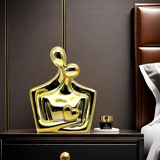 Couple Sweethearts Lover Hug Electroplate Statue Figurines Sculpture Ceramic Collectible Gifts for Office Home Decor Desk Accessories Decoration Figurine (Gold)