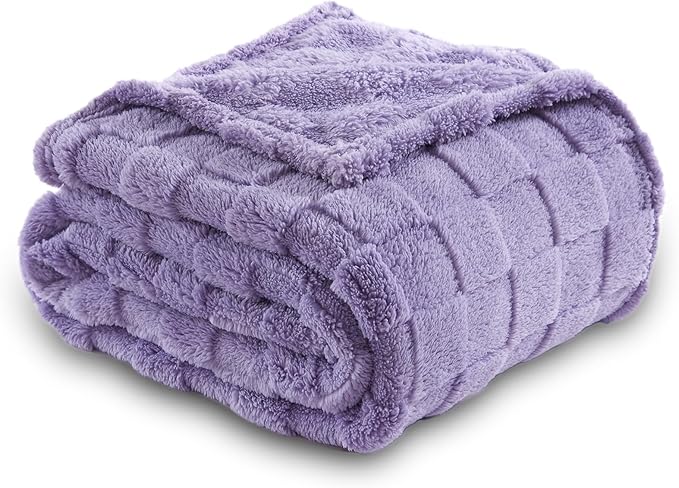 NEWCOSPLAY Super Soft King Blanket Lavender Premium Silky Flannel Fleece 3D Checkered Lightweight Bed Blanket All Season Use (Lavender Checkered, King(90"x110"))