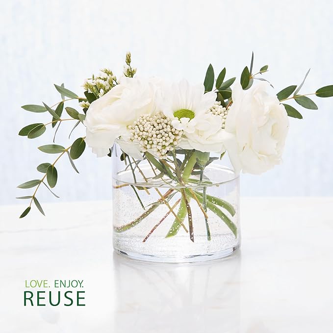 Yankee Candle 3 Wick Candle Jar, Scented Candle with up to 40 Hours of Burn Time, Premium Plant Wax Blend for Consistent Long Lasting Scent from First to Last Burn, Sugared Cinnamon Apple