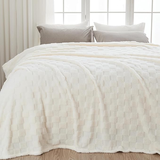 NEWCOSPLAY Super Soft Queen Blanket Ivory Premium Silky Flannel Fleece 3D Checkered Lightweight Bed Blanket All Season Use (Ivory Checkered, Queen(90"x90"))