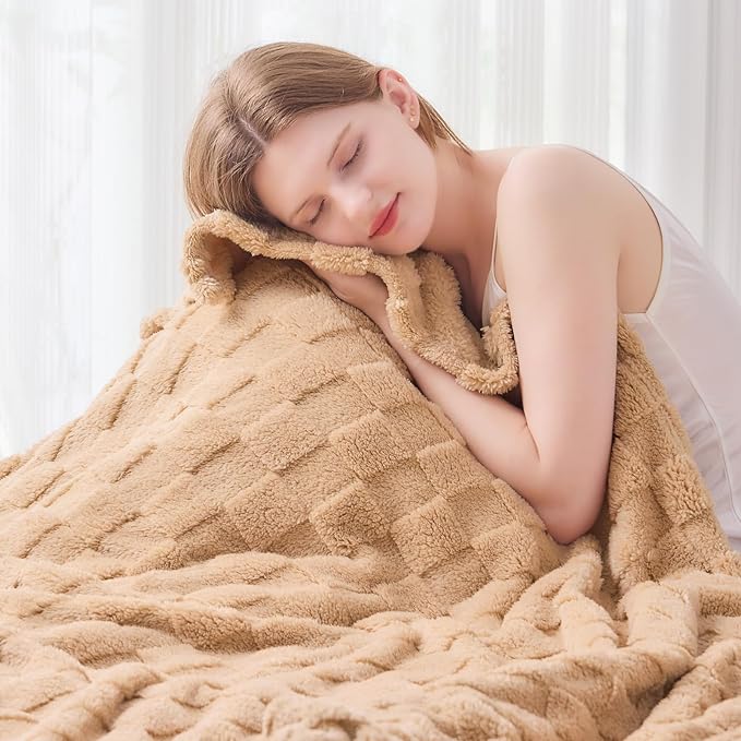 NEWCOSPLAY Super Soft Throw Blanket Brown Premium Silky Flannel Fleece 3D Checkered Lightweight Bed Blanket All Season Use (Brown Checkered, Throw(50"x70"))