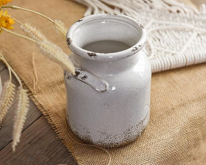 Quoowiit Ceramic Rustic Farmhouse Vase, Distressed Decorative Flower Vase for Home Decor, Ideal Shelf Decor, White Boho Vase for Living Room Bedroom Kitchen Office Decor Centerpiece Table Decorations