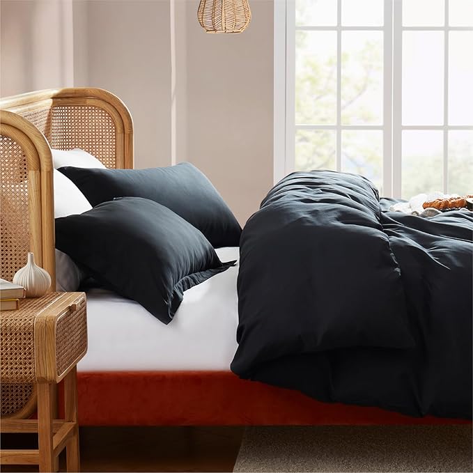 Nestl Twin Duvet Cover Set with Comforter Insert - Black 3 Piece 68x90 Duvet Cover & 1 Pillow Sham with White Quilted Down Alternative Comforter, Ultra Soft, All Season