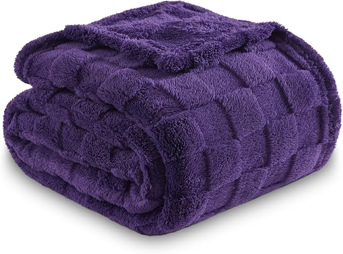 NEWCOSPLAY Super Soft Queen Blanket Purple Premium Silky Flannel Fleece 3D Checkered Lightweight Bed Blanket All Season Use (Purple Checkered, Queen(90"x90"))