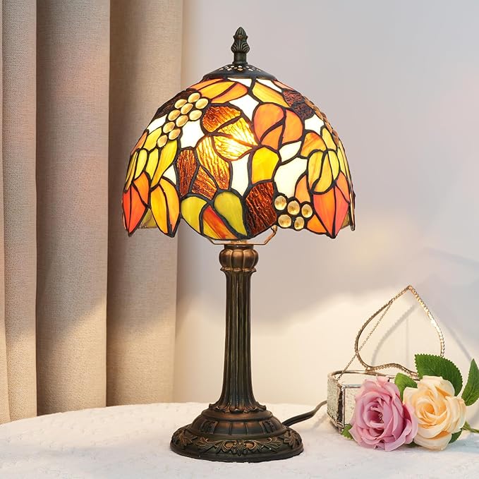 Tiffany Stained Glass Table Lamp, 8-Inch Retro Brown Maple Leaf Design Lovely Bedside Lamp, Suitable for Bedroom, Restaurant, Cafe and Other Furniture Decoration