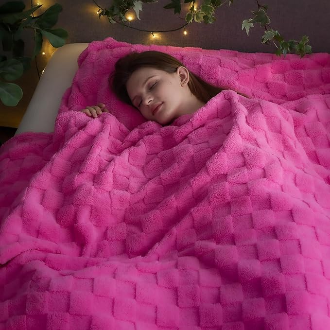 NEWCOSPLAY Super Soft Queen Blanket Hot Pink Premium Silky Flannel Fleece 3D Checkered Lightweight Bed Blanket All Season Use (Hot Pink Checkered, Queen(90"x90"))