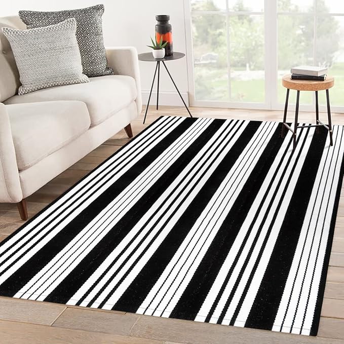 OJIA Outdoor Rug 5'x7' Patio Rug, Machine Washable Black and White Outdoor Rug Cotton Woven Area Rug Living Room Rug Farmhouse Indoor Carpet for Front Door/Porch/Deck/Backyard/Bedroom