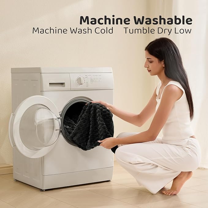 Petrichor Fluffy King Comforter Set - Ultra-Soft Black Flannel Thick Comforter for King Bed, Luxury Warm Bedding Set for Winter & Fall, Cozy Fuzzy Bed Set 3 Pieces (1 Comforter & 2 Pillowcases)