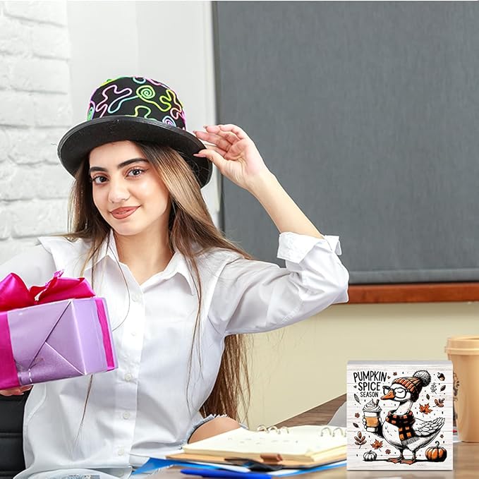 Funny Silly Goose Fall Decor for Home Office, Cute Fall Thanksgiving Decor, Autumn Pumpkin Decorations for Kitchen Gifts for Gooses Animals Lovers 5 x 5 inches (Tub 1708)