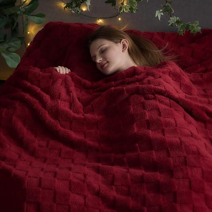 NEWCOSPLAY Super Soft Queen Blanket Red Premium Silky Flannel Fleece 3D Checkered Lightweight Bed Blanket All Season Use (Red Checkered, Queen(90"x90"))