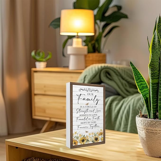 Our Family is a Circle of Strength and Love Wooden Box Sign,10.3 * 6 Inches,Rustic Family Saying Wooden Block Sign for Home Farmhouse Bedroom Shelf Tabletop Wall Decor
