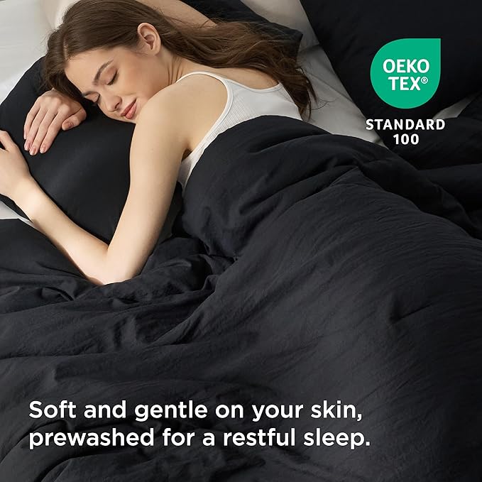 Bedsure King Comforter Set with Checkered Throw Blanket for Couch - 4 Pieces, 1 Black Comforter King Size, 2 Pillow Shams, 1 Checkered Blanket, Super Soft, Lightweight & Fluffy for Bed & Sofa