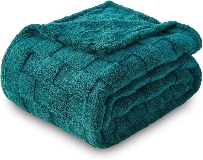 NEWCOSPLAY Super Soft Throw Blanket Dark Teal Premium Silky Flannel Fleece 3D Checkered Lightweight Bed Blanket All Season Use (Dark Teal Checkered, Throw(50"x70"))