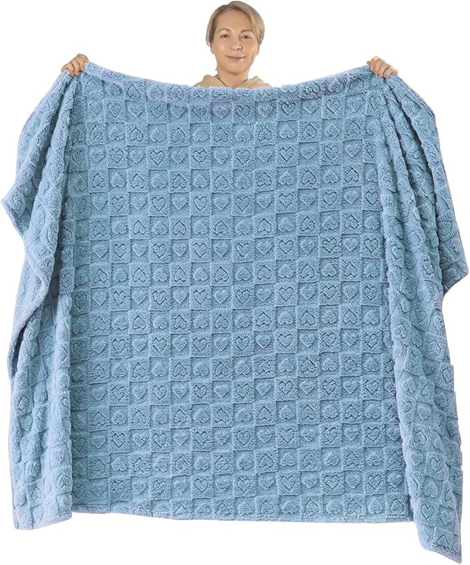 NEWCOSPLAY Super Soft Twin Blanket Blue Premium Silky Flannel Fleece 3D Heart Checkered Lightweight Bed Blanket All Season Use (Blue Heart, Twin(60"x80"))