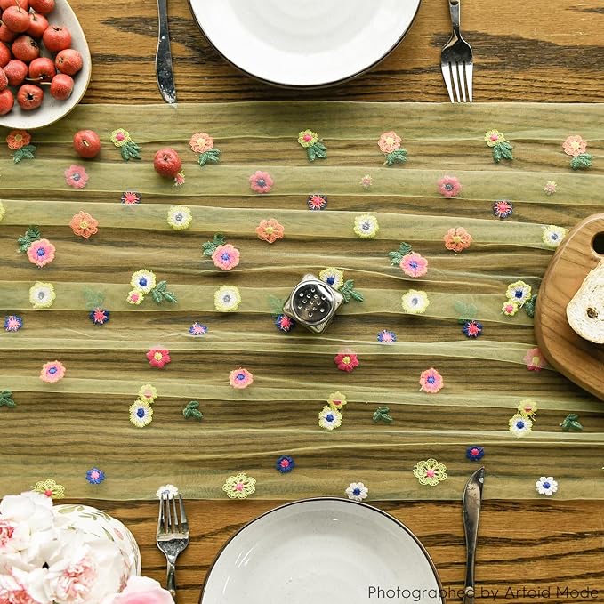 Artoid Mode Green Embroidery Daisy Gauze Table Runner 120 Inch 10FT, Seasonal Sheer Kitchen Dining Holiday Wedding Birthday Table Decor for Home Party