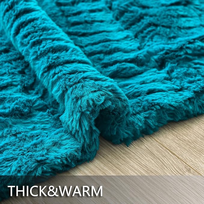 YUSOKI Luxury Double Sided Faux Fur Throw Blanket(Without Pillows),Turquoise Soft Fuzzy Fluffy Cozy Blanket Aqua Plush Blanket for Couch Bed Sofa Women Teen Girls Gift(Teal,50" x 63")