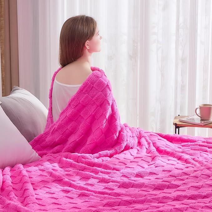 NEWCOSPLAY Super Soft Queen Blanket Hot Pink Premium Silky Flannel Fleece 3D Checkered Lightweight Bed Blanket All Season Use (Hot Pink Checkered, Queen(90"x90"))