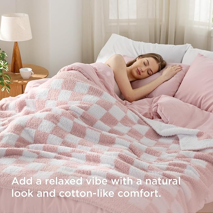 Bedsure Full Comforter Set with Checkered Throw Blanket for Couch - 4 Pieces, 1 Pink Comforter Full Size, 2 Pillow Shams, 1 Checkered Blanket, Super Soft, Lightweight & Fluffy for Bed & Sofa