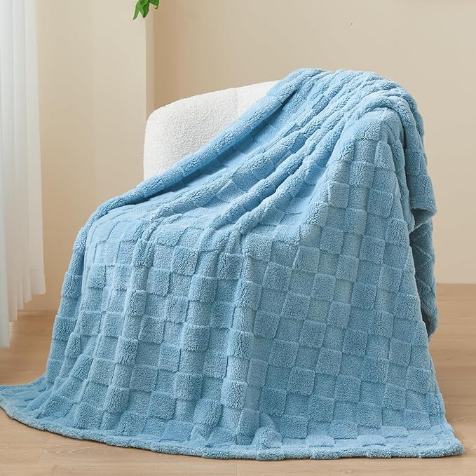NEWCOSPLAY Super Soft Twin Blanket Blue Premium Silky Flannel Fleece 3D Checkered Lightweight Bed Blanket All Season Use (Blue Checkered, Twin(60"x80"))