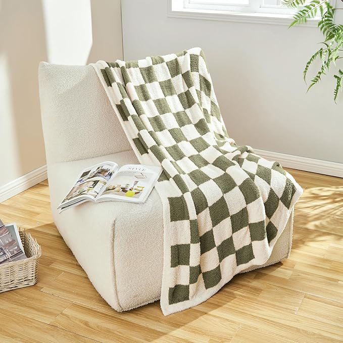 CozeCube Checkered Blanket, Ultra Soft Cozy Olive Green and White Throw Blanket, Warm Cozy Knit Fuzzy Plush Checkerboard Throw for Couch Bed Sofa, 50"x60"