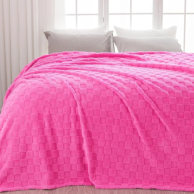 NEWCOSPLAY Super Soft King Blanket Hot Pink Premium Silky Flannel Fleece 3D Checkered Lightweight Bed Blanket All Season Use (Hot Pink Checkered, King(90"x110"))