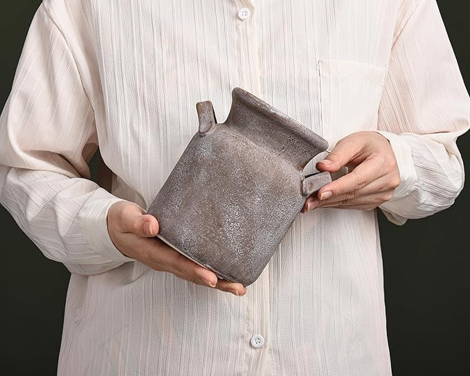 Quoowiit Ceramic Rustic Farmhouse Vase, Distressed Decorative Flower Vases for Home Decor, Ideal Shelf Decor, Boho Vase for Living Room Bedroom Kitchen Office Centerpiece Table Decorations