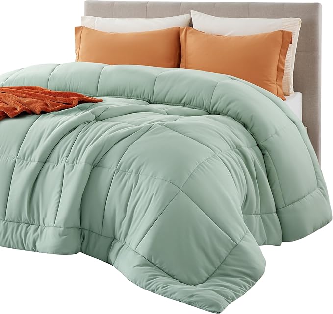 Bedsure Comforter Duvet Insert - Quilted Comforters Twin Size, All Season Duvet, GentleSoft Down Alternative Bedding, with 8 Tabs, Gifts for Women/Men, Sage Green, Twin 88 x 68 Inches