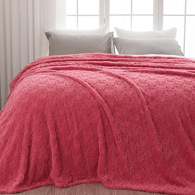 NEWCOSPLAY Super Soft King Blanket Coral Pink Love Premium Silky Flannel Fleece 3D Heart Checkered Lightweight Bed Blanket All Season Use (Coral Pink Love, King(90"x110"))