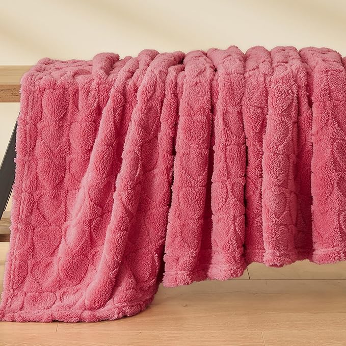 NEWCOSPLAY Super Soft Throw Blanket Coral Pink Love Premium Silky Flannel Fleece 3D Heart Checkered Lightweight Bed Blanket All Season Use (Coral Pink Love, Throw(50"x70"))