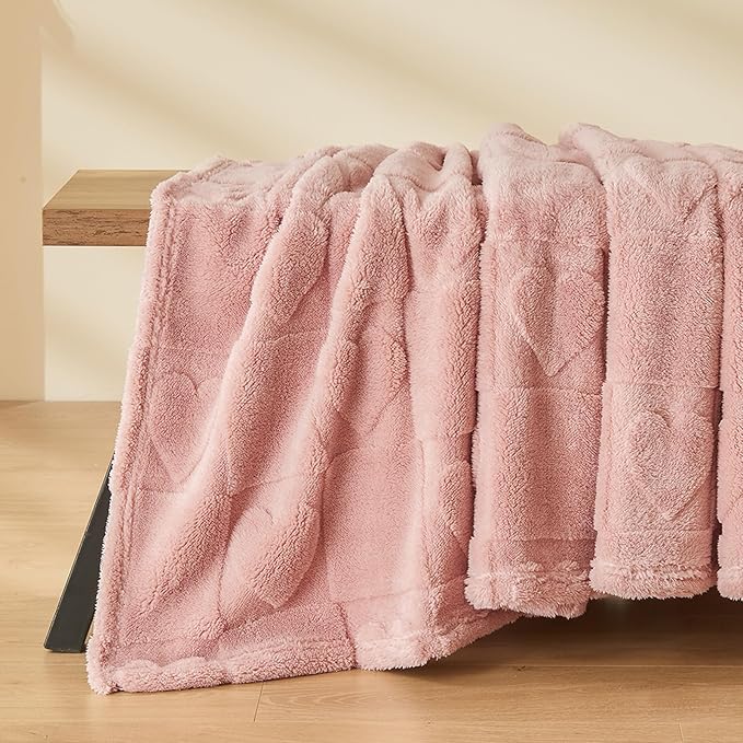 NEWCOSPLAY Super Soft Twin Blanket Pink Love Premium Silky Flannel Fleece 3D Heart Checkered Lightweight Bed Blanket All Season Use (Pink Love, Twin(60"x80"))