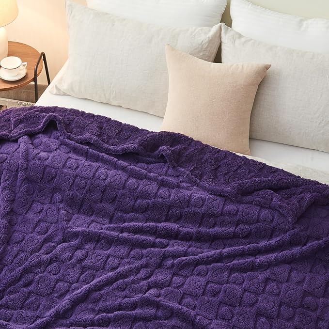 NEWCOSPLAY Super Soft Throw Blanket Purple Premium Silky Flannel Fleece 3D Heart Checkered Lightweight Bed Blanket All Season Use (Purple Heart, Throw(50"x70"))