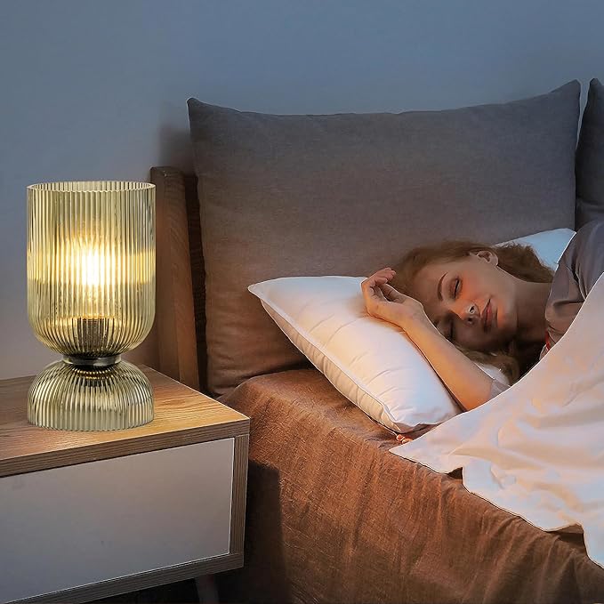 Modern Table Lamp,Glass Mid Century Lamp with Green Glass Shade, Bedside Lamp with On/Off Switch, Minimalist Nightstand Lamp for Bedroom, Living Room, Office (Bulb not Included)