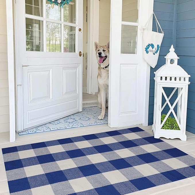 SEEKSEE Cotton Buffalo Plaid Rug 27.5"x43" Blue and White Checked Rug Washable Doormats Indoor Outdoor Rugs for Layered Front Door Mats, Porch, Kitchen, Farmhouse, Entryway