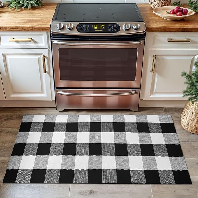 KOZYFLY Buffalo Plaid Area Rugs 2x4.3 Ft Black and White Checkered Rug Washable Front Door Mat Hand Woven Cotton Outdoor Rug Small Rug for Front Porch Kitchen Entryway Patio Bathroom