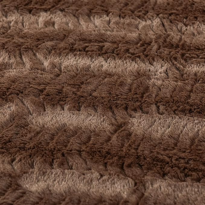 YUSOKI Luxury Faux Fur Blanket for Queen Size Bed 2 Layers,7.3lb,All Ages,Home Decoration Without Pillows (Brown,90"x90")