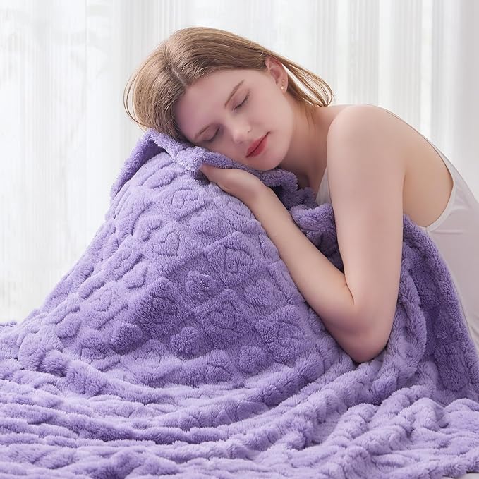 NEWCOSPLAY Super Soft Throw Blanket Lavender Premium Silky Flannel Fleece 3D Heart Checkered Lightweight Bed Blanket All Season Use (Lavender Heart, Throw(50"x70"))