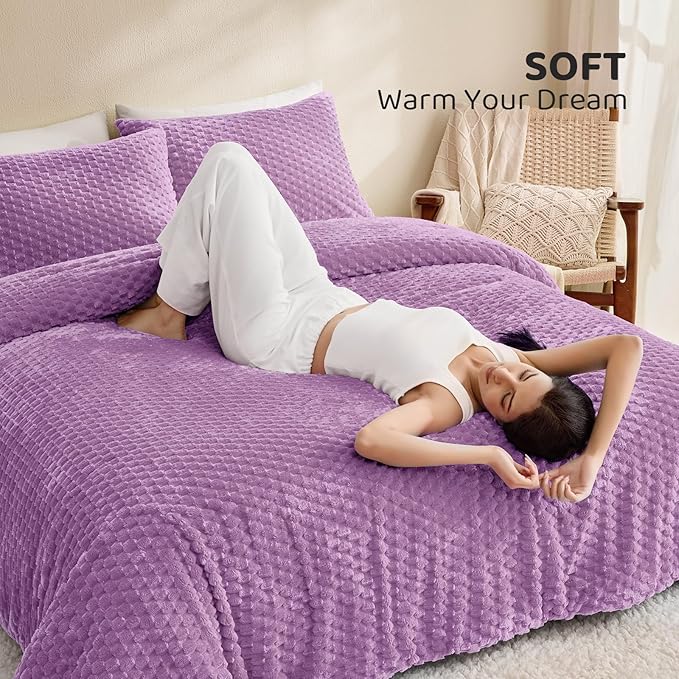 Petrichor Fluffy King Comforter Set - Ultra-Soft Lavender Flannel Thick Comforter for King Bed, Luxury Warm Bedding Set for Winter & Fall, Cozy Fuzzy Bed Set 3 Pieces (1 Comforter & 2 Pillowcases)
