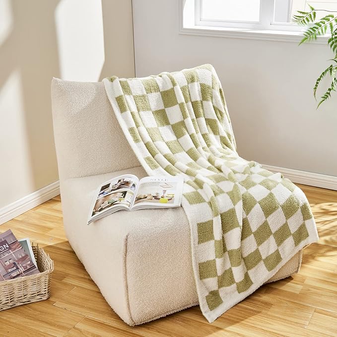 CozeCube Checkered Blanket, Ultra Soft Cozy Sage Green and White Throw Blanket, Warm Cozy Knit Fuzzy Plush Checkerboard Throw for Couch Bed Sofa, 50"x60"