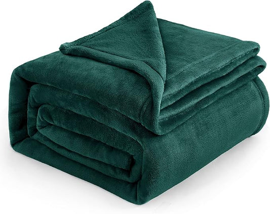 Bedsure GentleSoft Fleece Blankets King Size Emerald Green - Bed Blanket Soft Lightweight Plush Cozy Fuzzy Luxury Microfiber, 108x90 inches