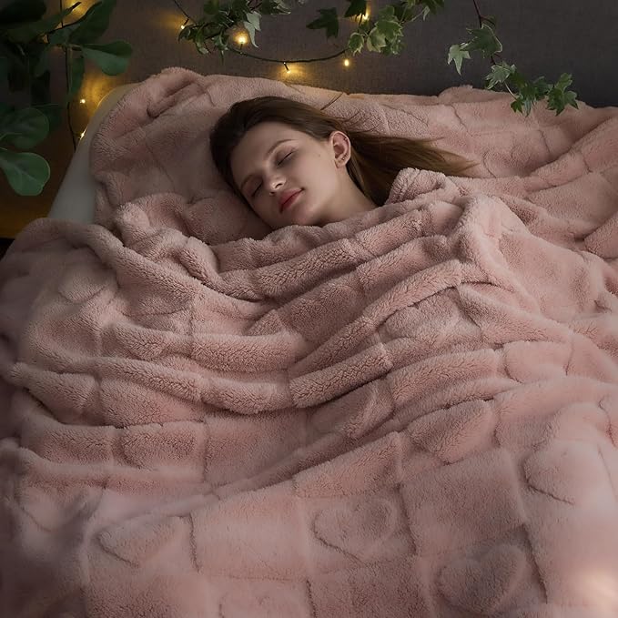 NEWCOSPLAY Super Soft King Blanket Pink Love Premium Silky Flannel Fleece 3D Heart Checkered Lightweight Bed Blanket All Season Use (Pink Love, King(90"x110"))